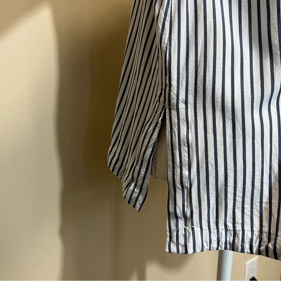 J. Jill Striped Button Up Shirt White and Blue - Picture 6 of 11